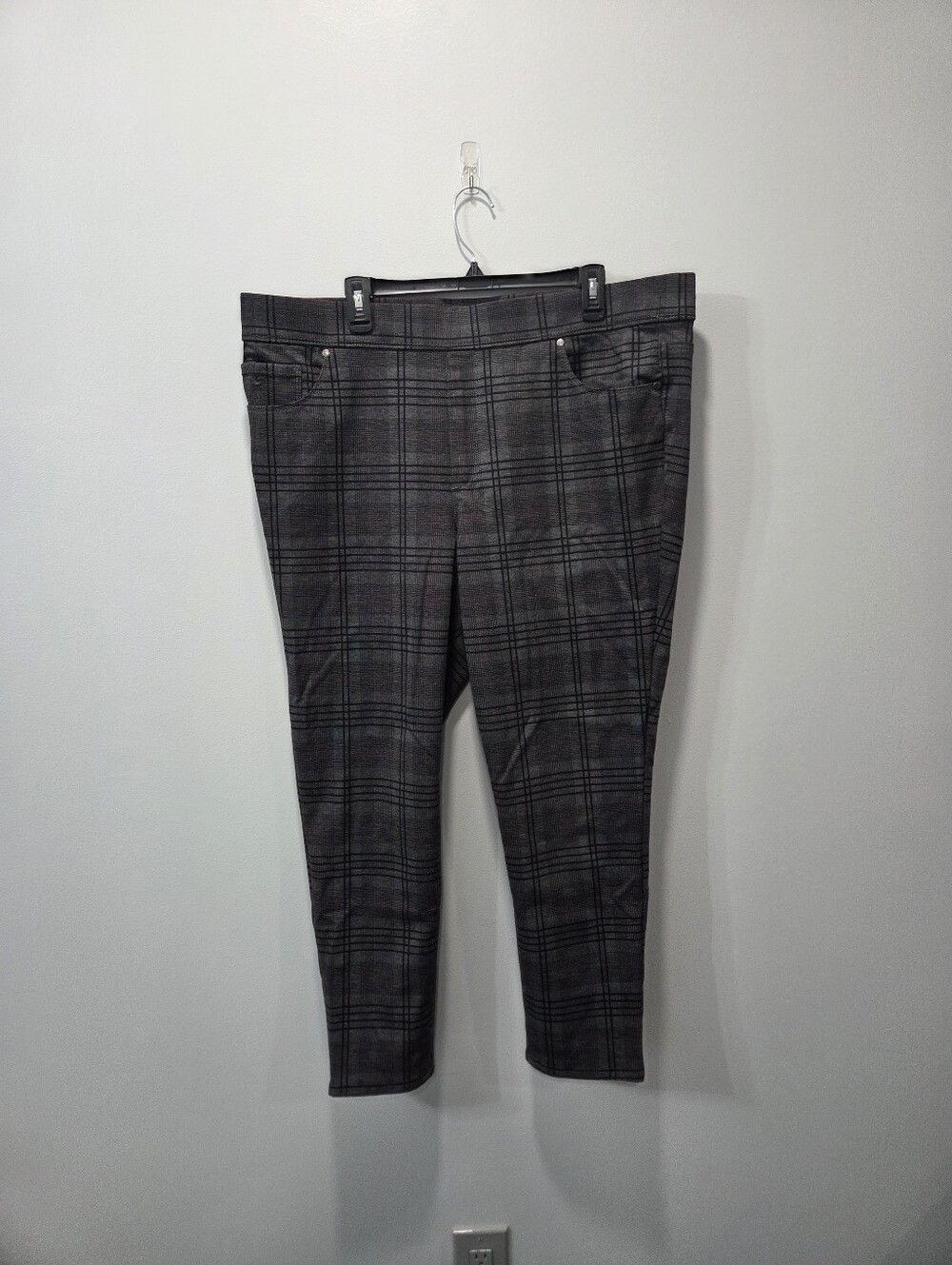 Women's Gloria Vanderbilt Plaid Pants // 20W